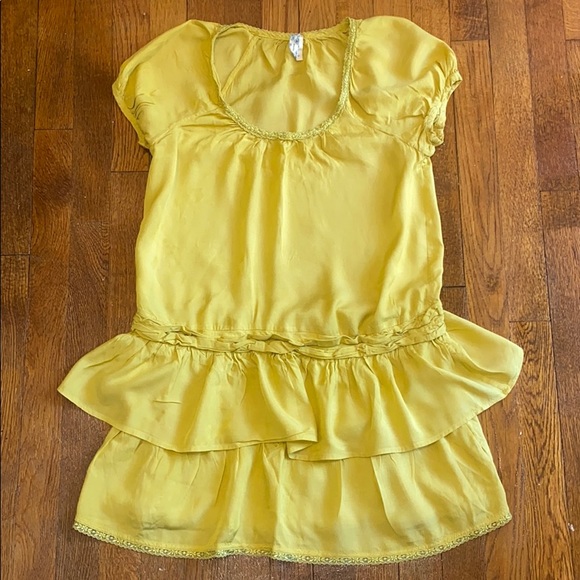 Anthropologie Tops - ANTHROPOLOGIE Maeve Gold Tiered Tunic XS
